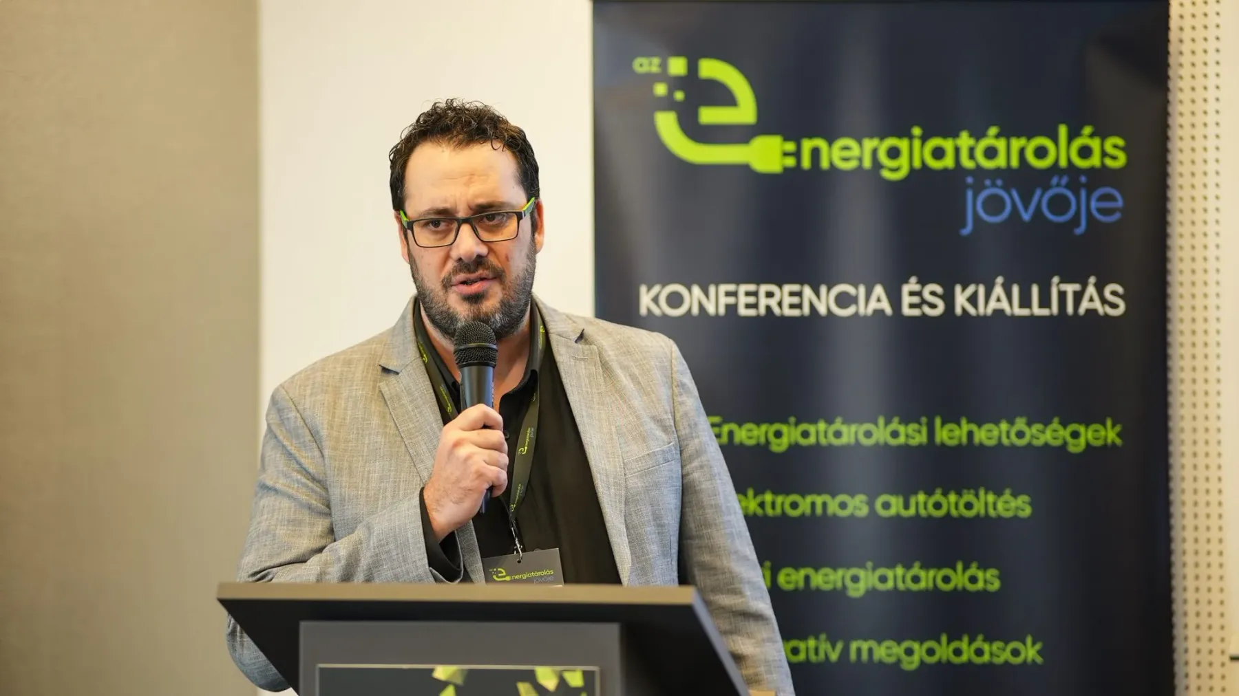 Kereskedelmi és ipari energiatároló megoldások