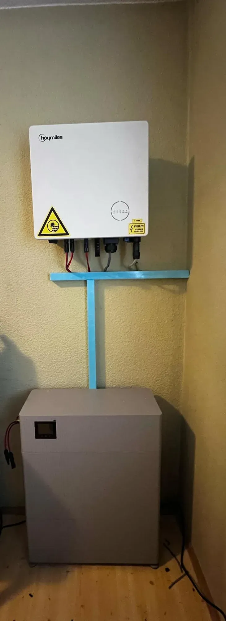Beüzemelt otthoni energiatároló rendszer
